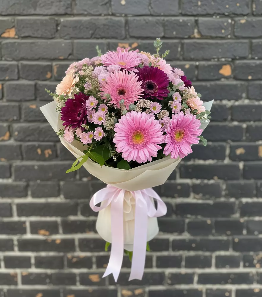 Букет цветов из: Герберы и Хризантемы в Прохладном