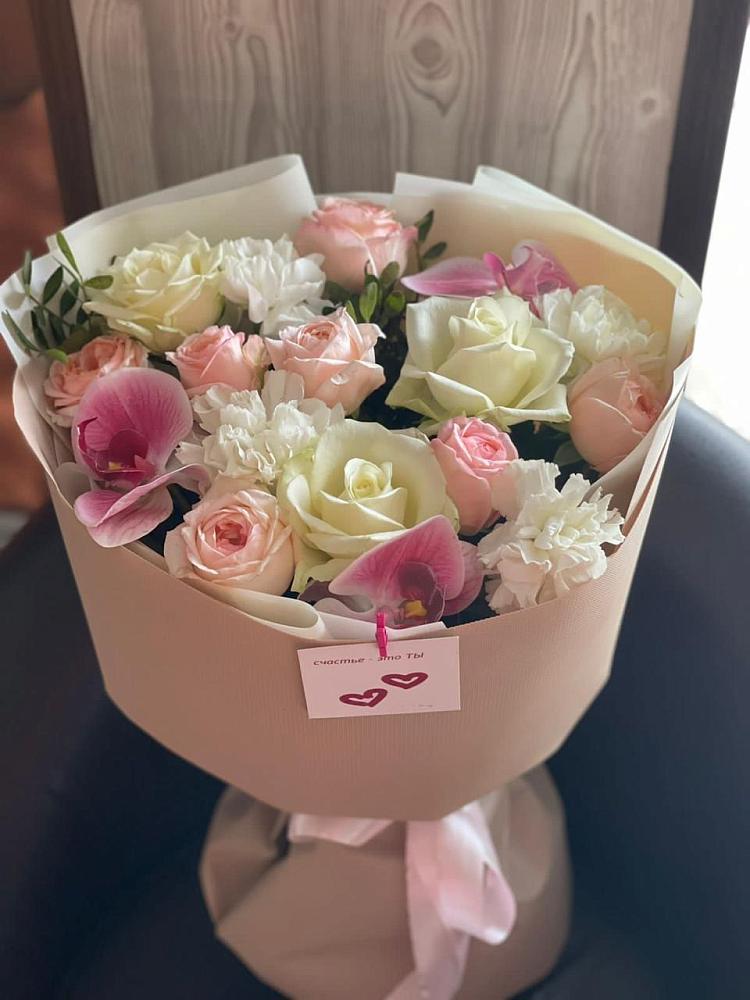 Букет цветов из: Орхидеи, Розы и Гвоздики в Прохладном