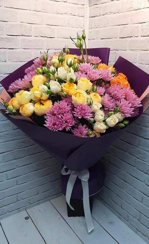 Букет цветов из: Хризантемы и Розы в Прохладном