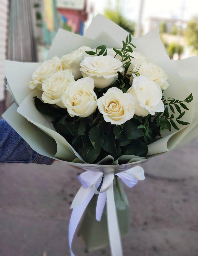 Букет Белые розы Проуд в Прохладном