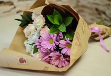 Букет цветов из:  Розы и Хризантемы #REPLACE_PRED# Прохладном