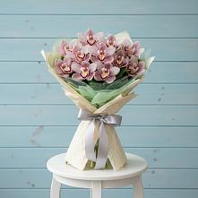Букет цветов из:  Орхидеи и Розы в Прохладном
