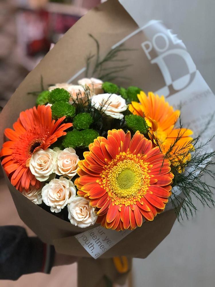 Букет цветов из: Герберы, Хризантемы и Розы в Прохладном