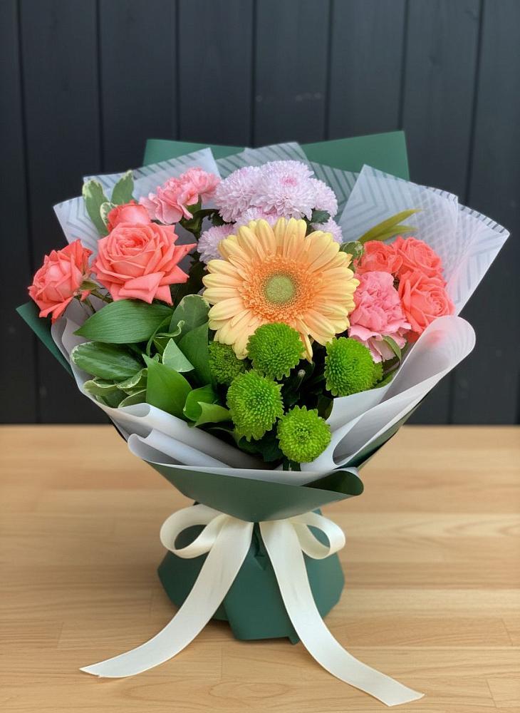 Букет цветов из: Гвоздики, Розы, Герберы и Хризантемы в Прохладном