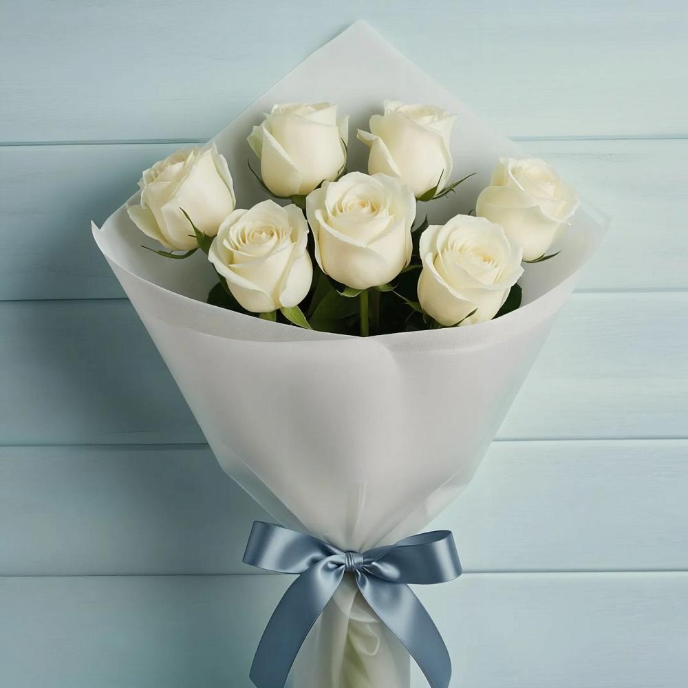 Букет 7 Белых роз Эдлесс Лав в Прохладном