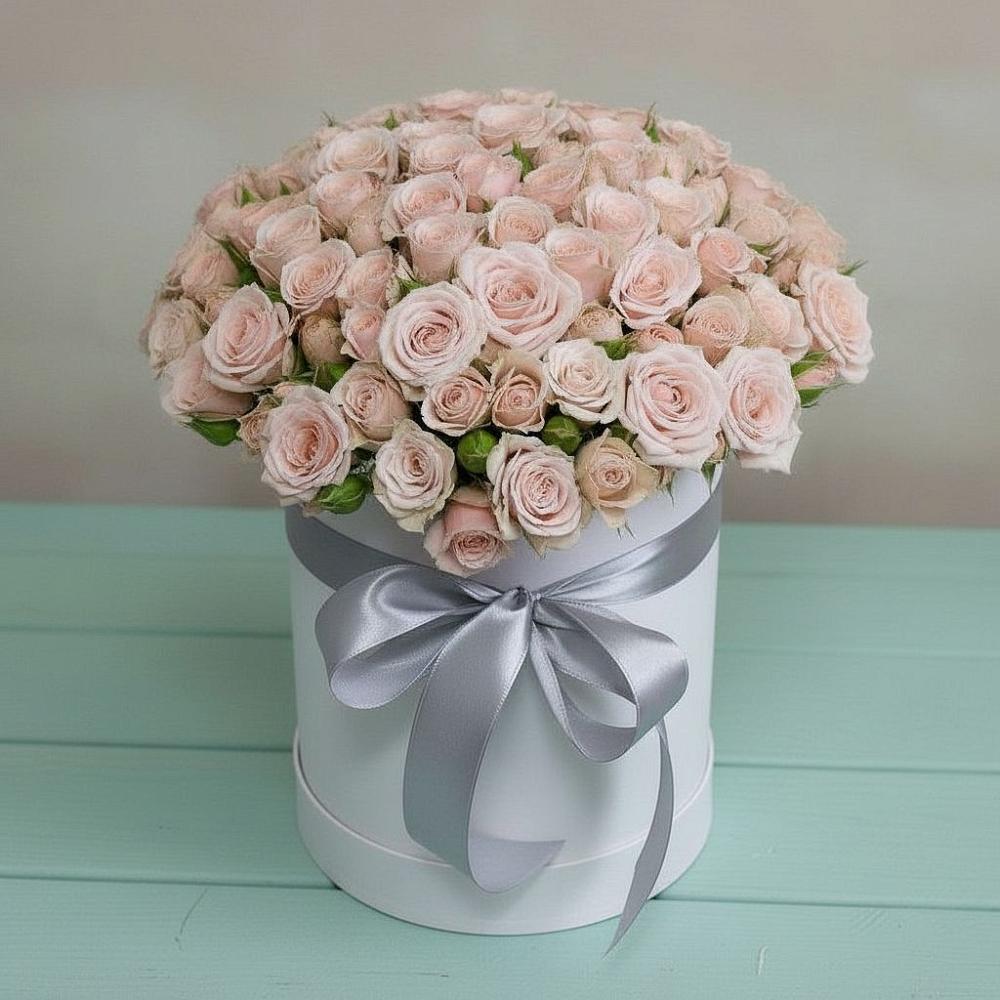 Цветочная композиция из Розы в шляпной коробке в Прохладном